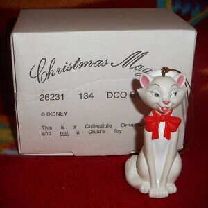Grolier Collectible Disney Christmas Magic Ornaments -‎ Aristocats Duchess